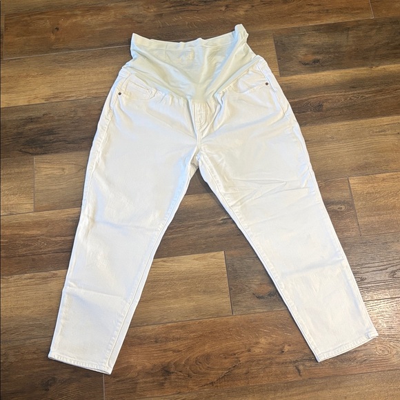 Old Navy Maternity Jeans - Picture 1 of 4